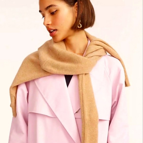 J Crew Classic Fit Cashmere Crew neck Sweater - Picture 3 of 6